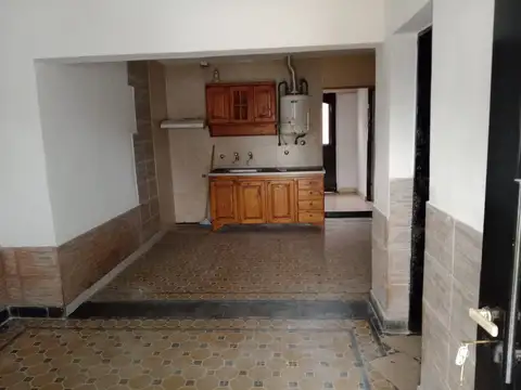 Casa en Alquiler con 1 cochera