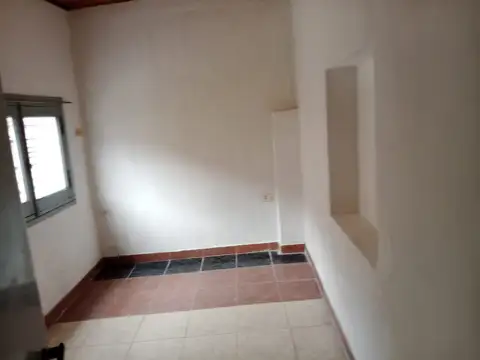 Casa en Alquiler en Villa Gobernador Galvez, $ 550.000