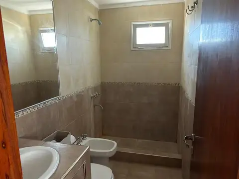 Departamento PH 2 amb. con terraza propia - Larrea y Catamarca