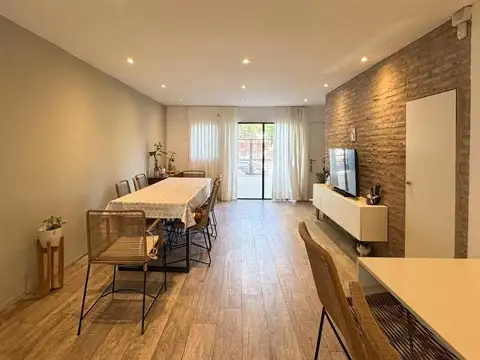 Depto Tipo Casa 3 ambientes con 2 baños