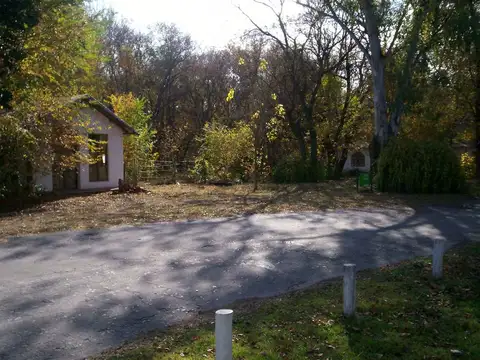 Dos lotes contiguos sobre ruta 5 con arroyo propio