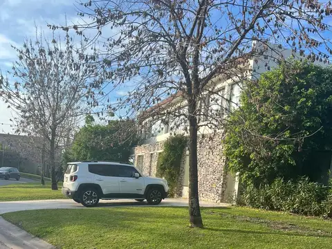 Casa en alquiler en Los Sauces, Nordelta