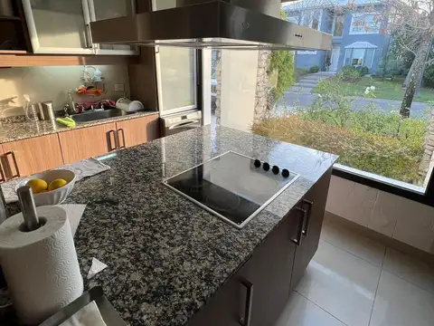 Casa en alquiler en Los Sauces, Nordelta