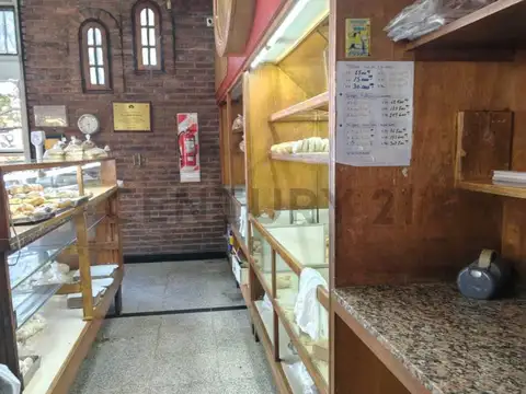 Venta de Fondo de Comercio – Panadería en Esquina con Amplia Superficie