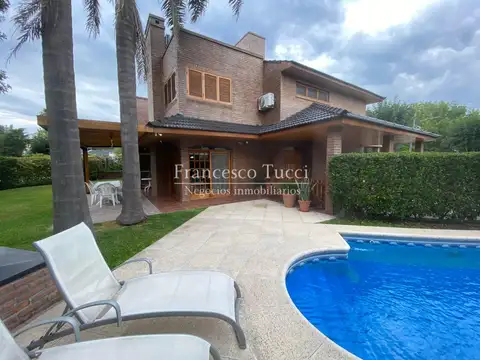 Casa en venta 8 ambientes en Banco Provincia De Bs. As.