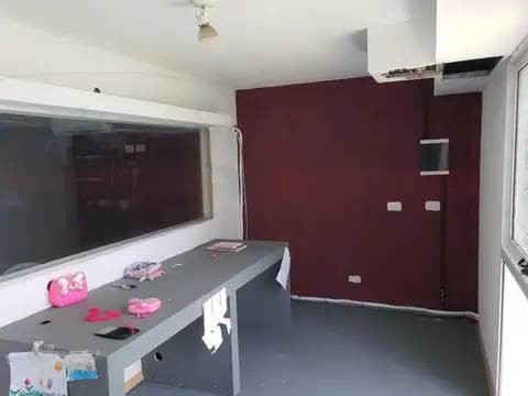 EXCELENTES LOCALES EN VENTA EN CASTELAR