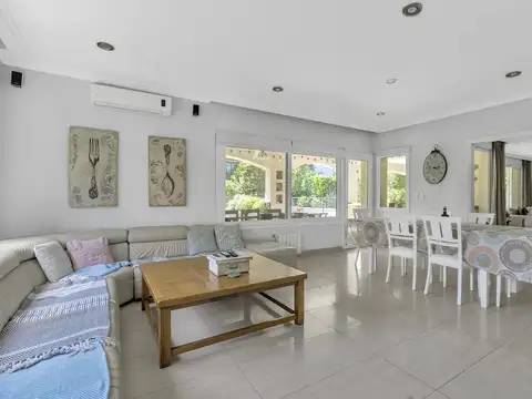 Casa en venta  de 5 dormitorios en Ayres de Pilar, Panamericana Km 42.5, amoblada
