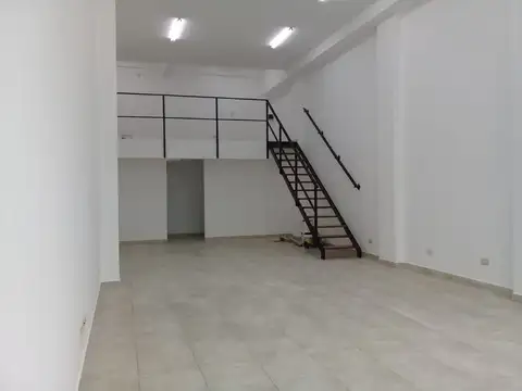 Local en Alquiler en Caseros, $ 2.300.000