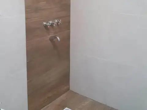 Casa en Alquiler con 1 cochera