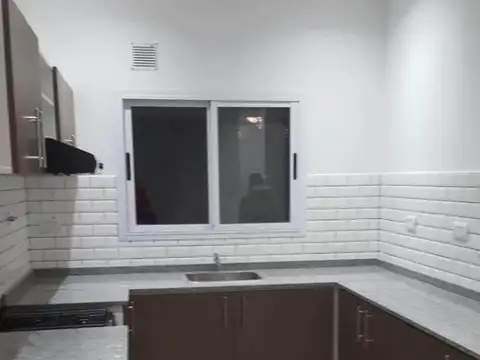 Casa en Alquiler en La Angélica, $ 1.400.000