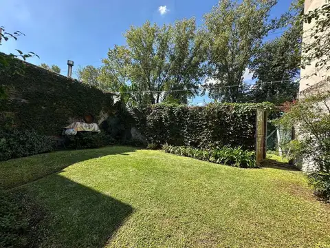 Casa en Venta San Andres 3 ambientes Jardín