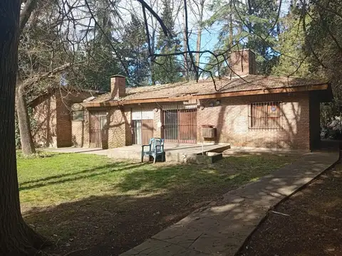 CASA QUINTA EN VENTA DE 3 AMBIENTES EN DEL VISO, BARRIO RESIDENCIAL LOS JAZMINES