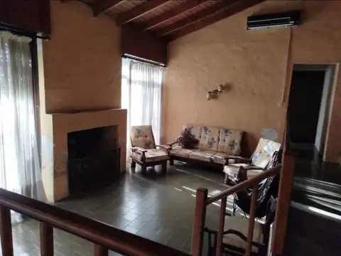 CASAQUINTA EN VENTA DE 3 AMBIENTES EN DEL VISO, BARRIO RESIDENCIAL LOS JAZMINES