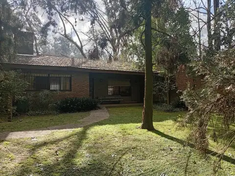 CASA QUINTA EN VENTA DE 3 AMBIENTES EN DEL VISO, BARRIO RESIDENCIAL LOS JAZMINES