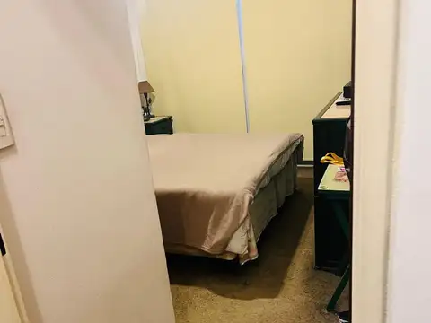 Casa 7 ambientes con 2 baños