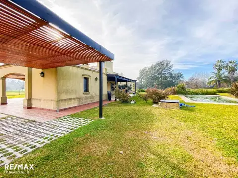 Casa en Venta en Villa Elisa, USD 350.000