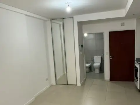 1 MONO AMBIENTE CON PATIO