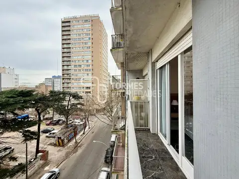 VENTA Departamento 1 ambiente reciclado con balcón al frente en zona Paseo Aldrey, Mar del Plata