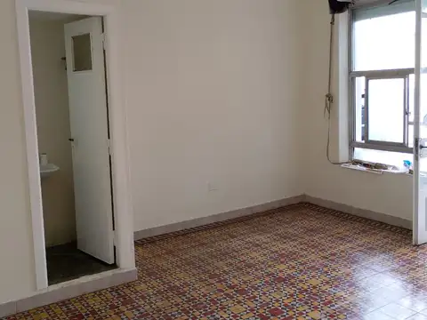 Local en Alquiler en Mataderos, $ 800.000