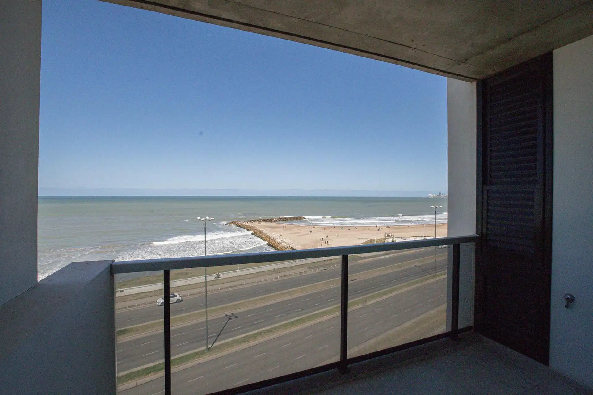 VENTA Departamento a estrenar frente al mar Av. Felix U. Camet al 2500