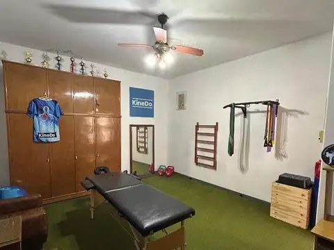 Casa en Venta con 4 cocheras