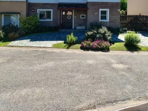 Casa Venta Barrio Cerrado La Candelaria Pileta 