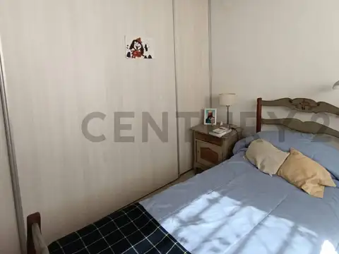 PH 2 AMBIENTES JARDIN COCHERA CASTELAR NORTE