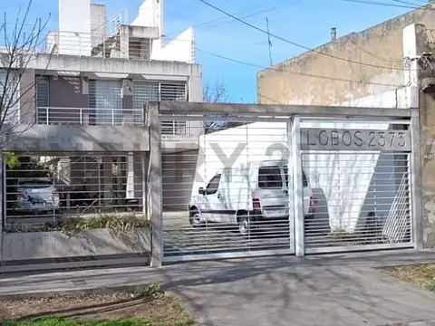 Lobos 2300, Piso 0