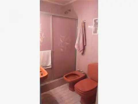 EXCELENTE DEPARTAMENTO :: SOBRE IMPORTANTE AVENIDA :: UNICO