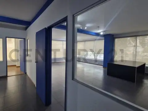 Alquiler de Oficina con entrada independiente, Villa General MITRE.