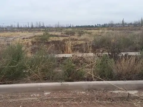 Terreno en Venta en La Colonia, USD 14.000