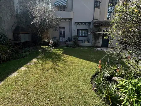 Venta Casa de 6 ambientes en  Olivos