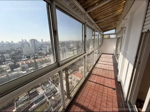 4 Ambientes 2 baños Cocina a Nuevo Vista al Rio Losa radiante   Cochera