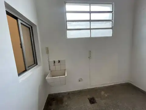 Depto Tipo Casa 2 ambientes con 1 baño