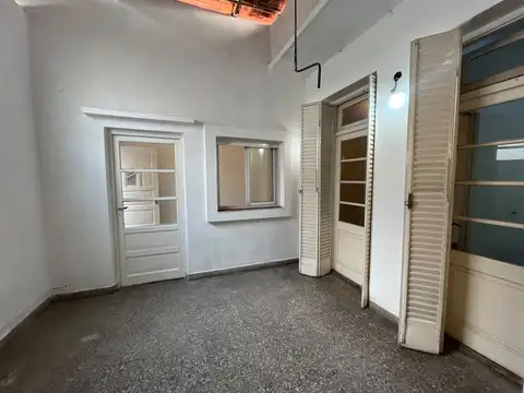 Depto Tipo Casa en Alquiler en Flores, $ 600.000