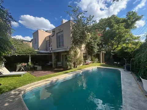 Casa de 4 dormitorios en alquiler con o sin muebles, próxima centro comercial La Horqueta