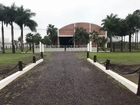 Galpon en Venta 60,90  mts Frente