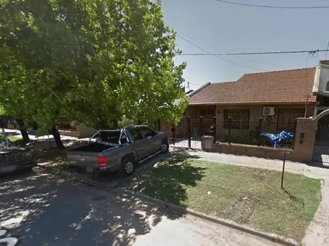 Casa 3 dormitorios Pileta quincho patio