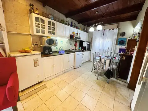 Casa 2 ambientes con 1 baño