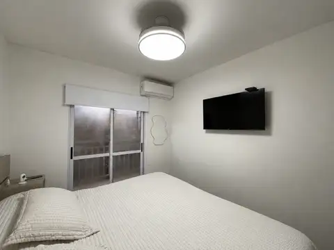VENTA/ PERMUTA- Departamento de 2 dormitorios y balcón- Abasto, Rosario