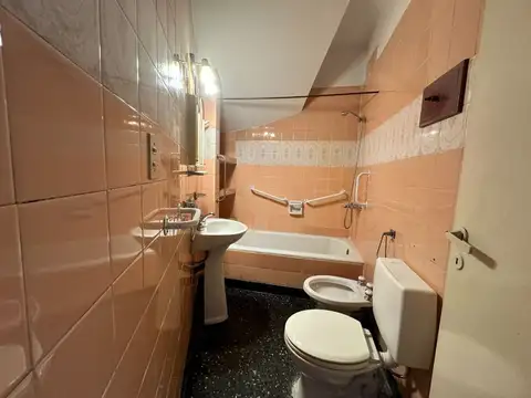 3 amb + escritorio mucha luz bajas expensas