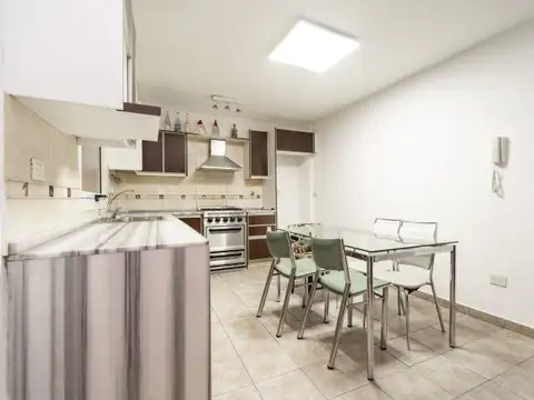 Venta depto 4 amb reciclado con balcón Colegiales