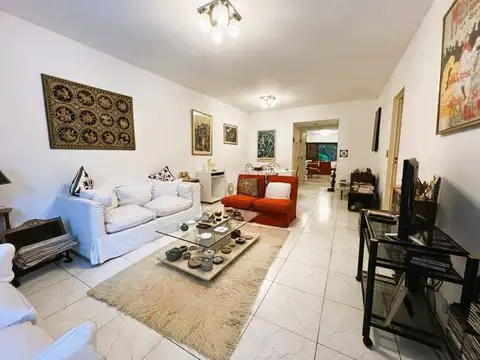 Amplio Departamento Único con Patio y Terraza Propia en Barrio Norte