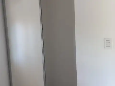 Monomabiente dividio. A estrenar. Hermoso balcón