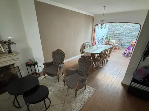 Casa de 3 dormitorio, con acabados de lujo.