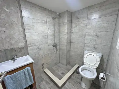 AMPLIO DEPARTAMENTO 2 AMB. EN BELGRANO, 1 CUADRA BARRIO CHINO, EXCELENTE ESTADO