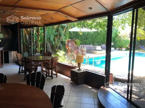 Casa 5 ambientes con 4 baños