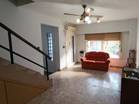 Depto Tipo Casa en Venta con 1 cocheras