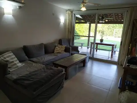 Casa 7 ambientes con 4 baños