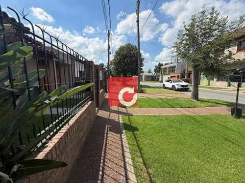 Casa en Venta en Manuel B Gonnet, USD 115.000